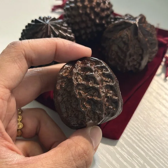 Wooden Carved Decor Set Rustic Sculpture Balls Home Decor - Picture 2 of 5